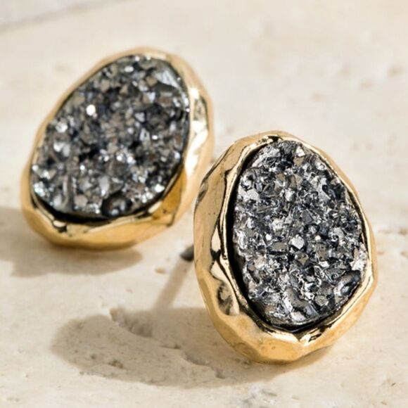 Oval Druzy post earrings - Picture 4 of 6